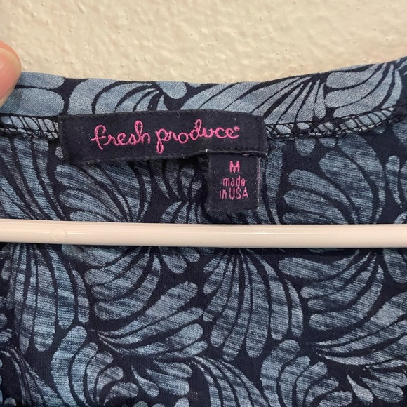 Fresh Produce Printed Blue long line tee shirt with gathered sides. Size M - Picture 2 of 6